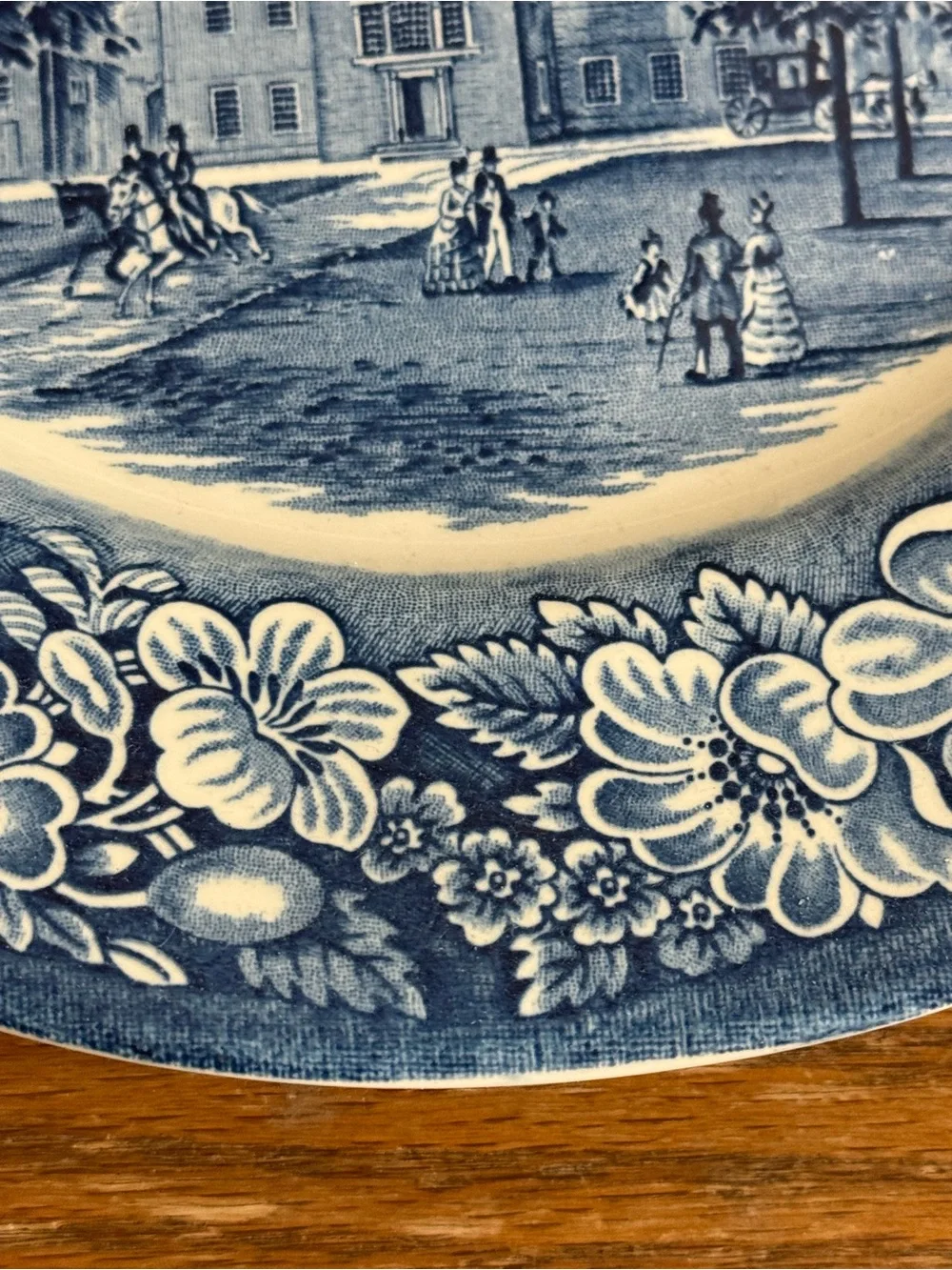 2 Liberty Blue Historic Colonial Scenes Independence Hall 9.75” Dinner Plates